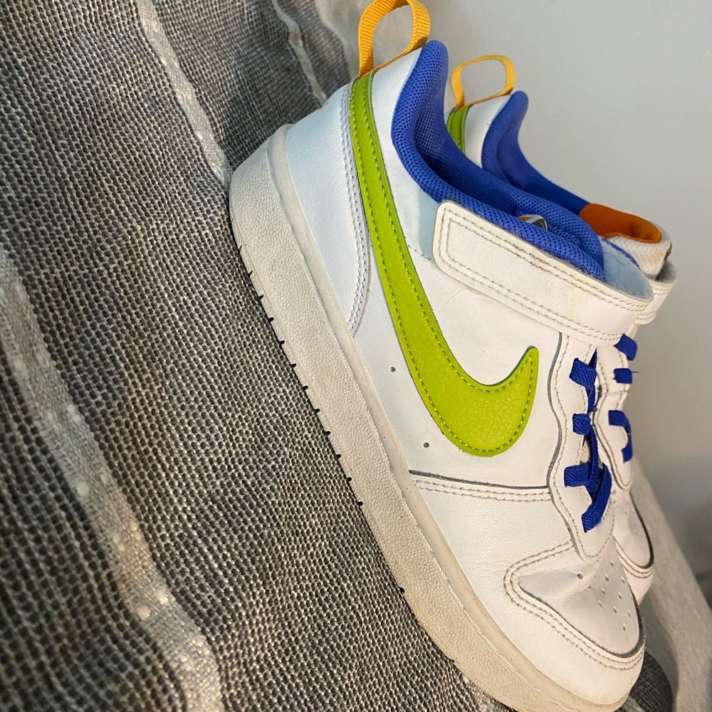 Used Nike kids shoes